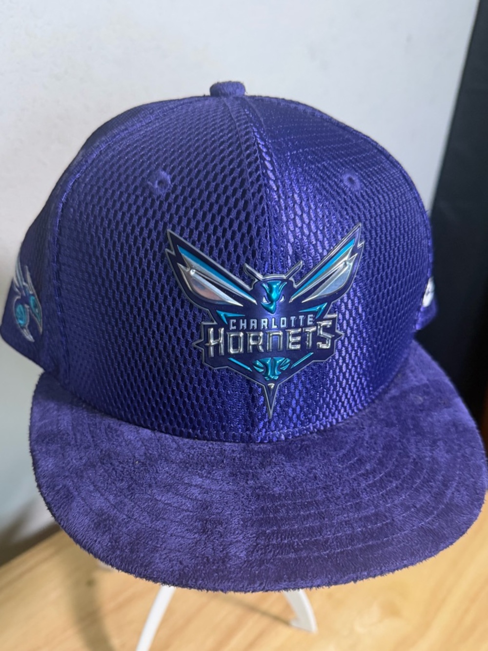 New Era 9FIFTY NBA Charlotte Hornets On Court Collection Purple Snapback - OSFA